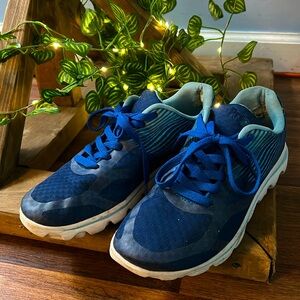 💙8.5 Women’s Blue Propet’s💙